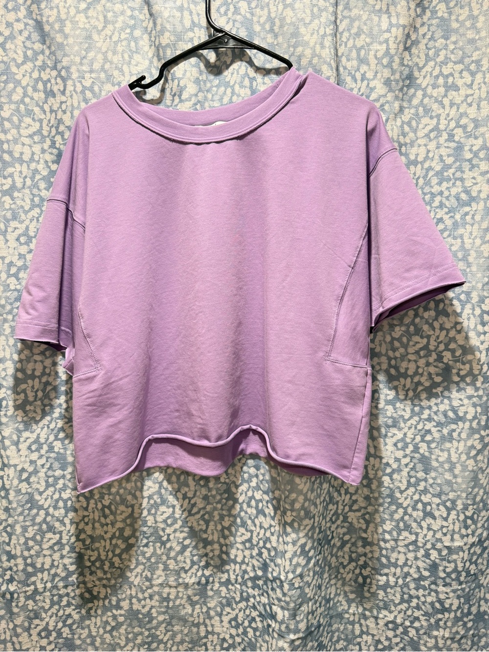 Cropped Crewneck Tee in Soft Lilac